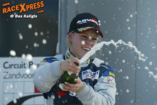 Snelle dame Laura Kool
